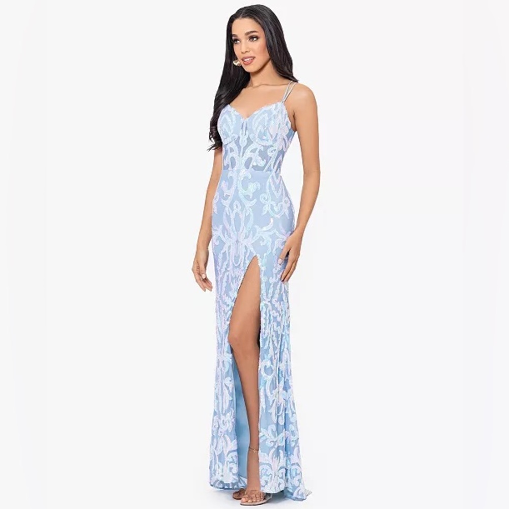 Blondies Nite Juniors' Sequin Strappy Sleeveless Gown Dress